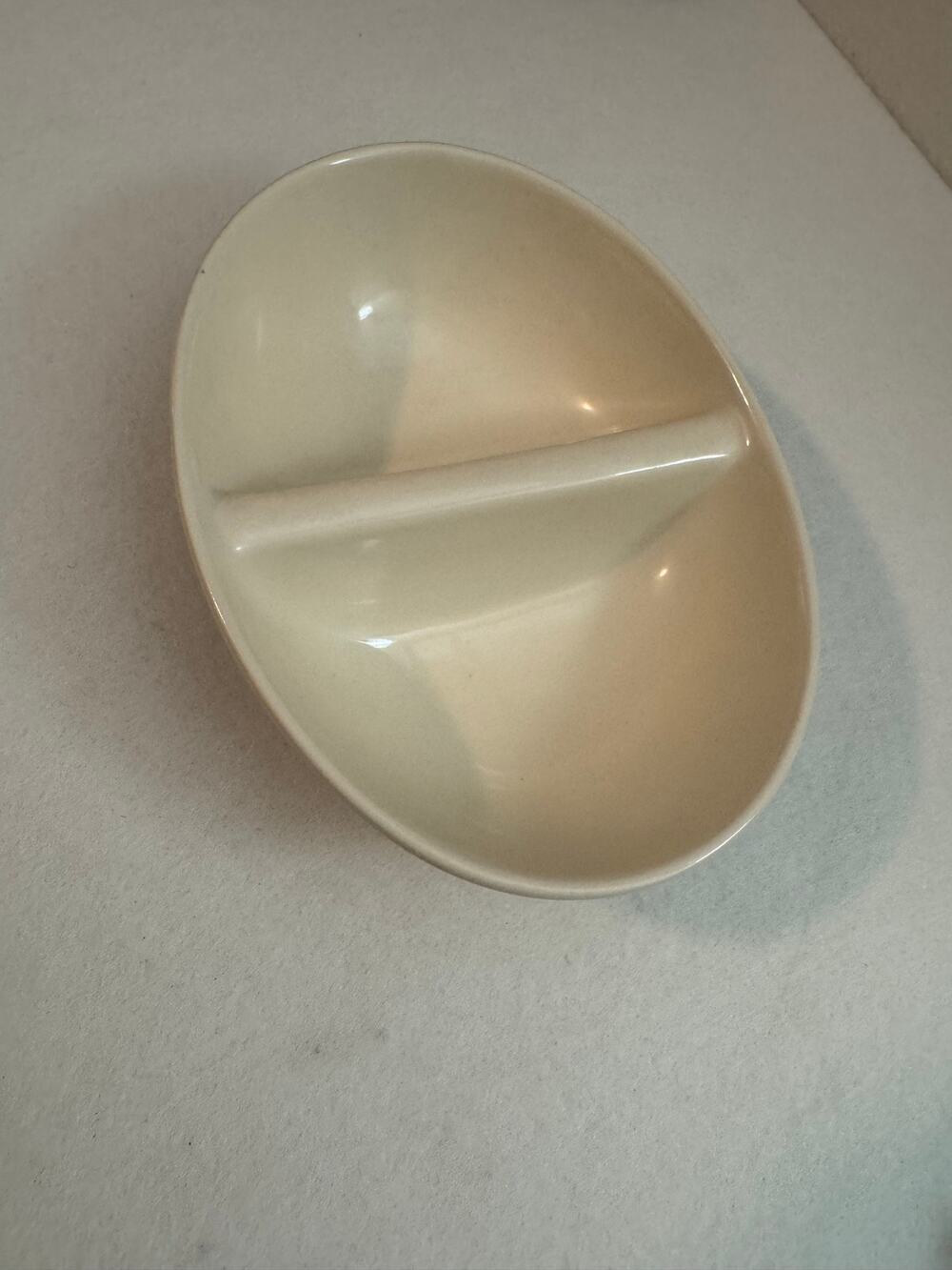 Pfalzgraff Vintage Hamptons 10inch Oval Divided Vegetable Serving Bowl Ivory